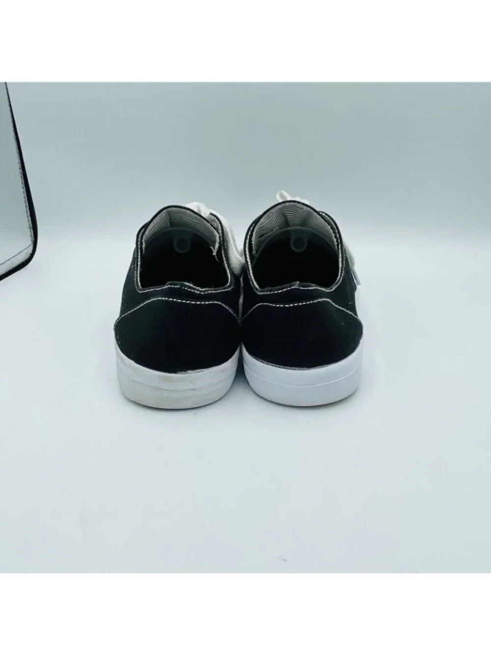Mossimo Supply Co. Shoes Womens Size 8 Black White Comfort Sneakers Lace Up